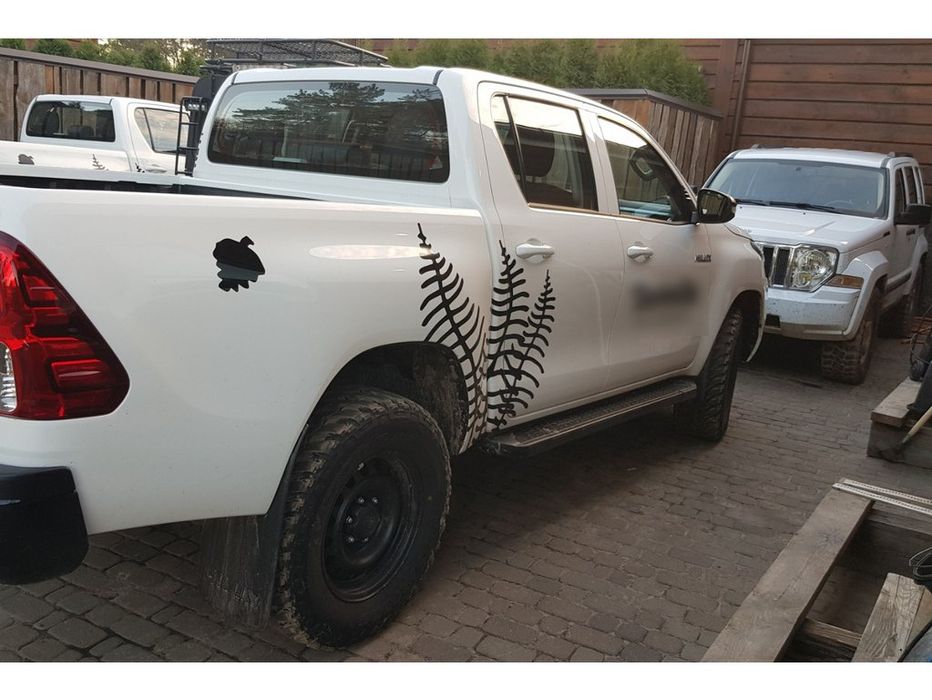 Toyota Hilux 2015- рр. Бокові пороги Allmond Black (2 шт., алюміній)