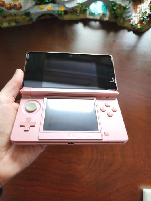 Nintendo 3DS Rosa com 32GB e Homebrew