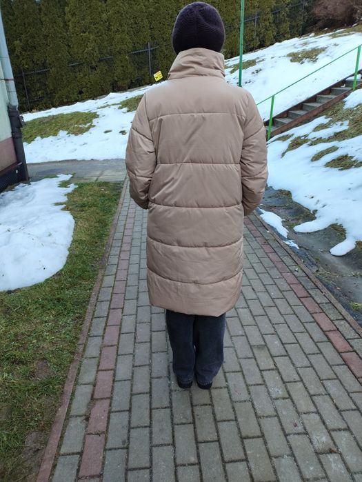 Płaszcz zimowy beżowy Reserved r.L