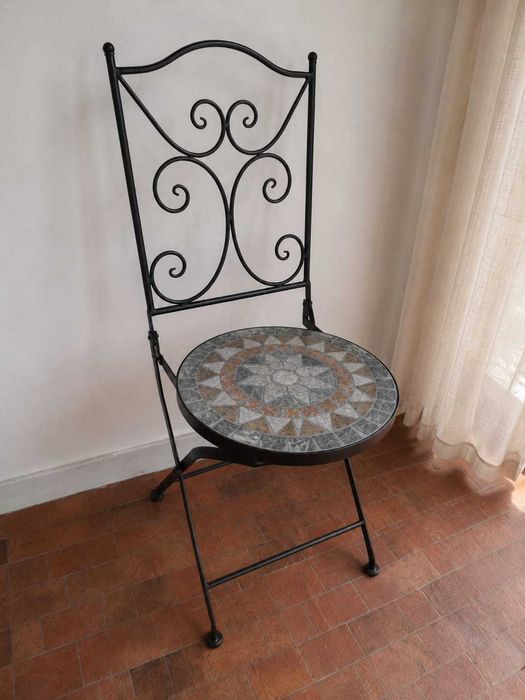 Conjunto de Jardim/Varanda em Ferro e Mosaico – Mesa + 2 Cadeiras