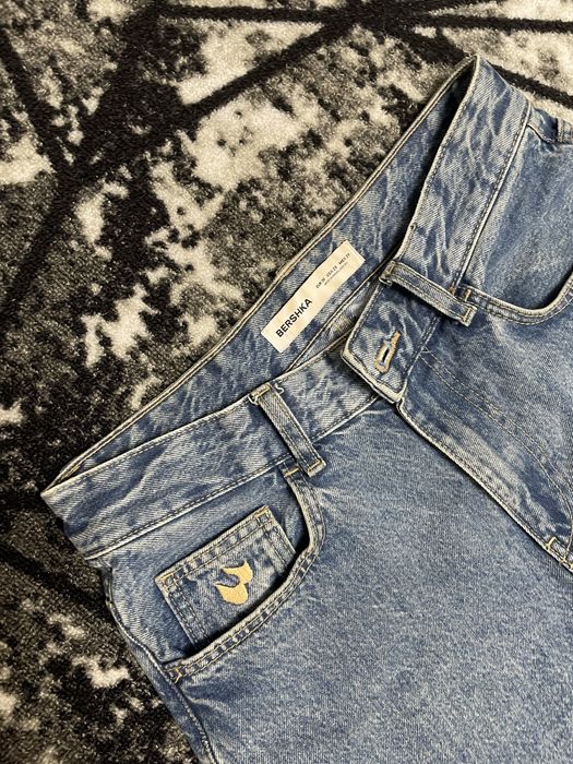 шорты Bershka.