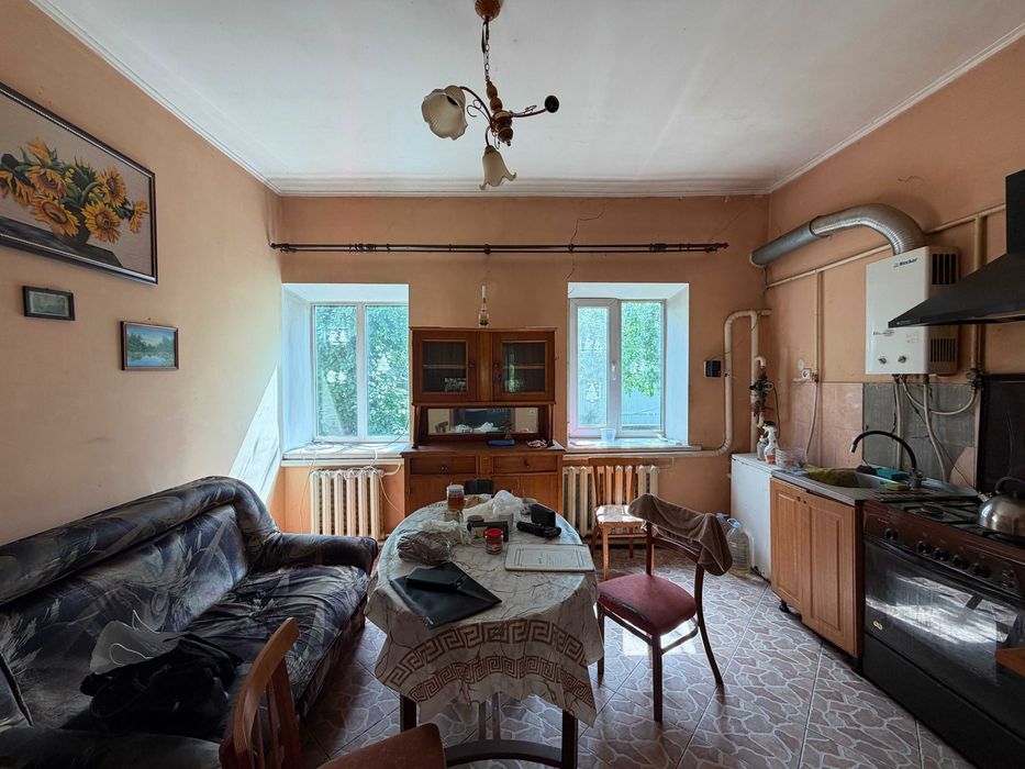 Продаж 3 кім будинку з великою ділянкою в місті Яготин 78 м2