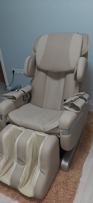 Кресло масажер новий