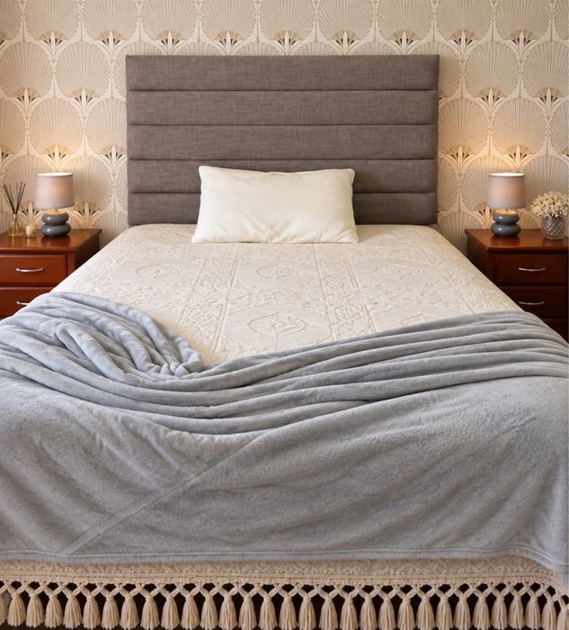 Cama com colchão incluido