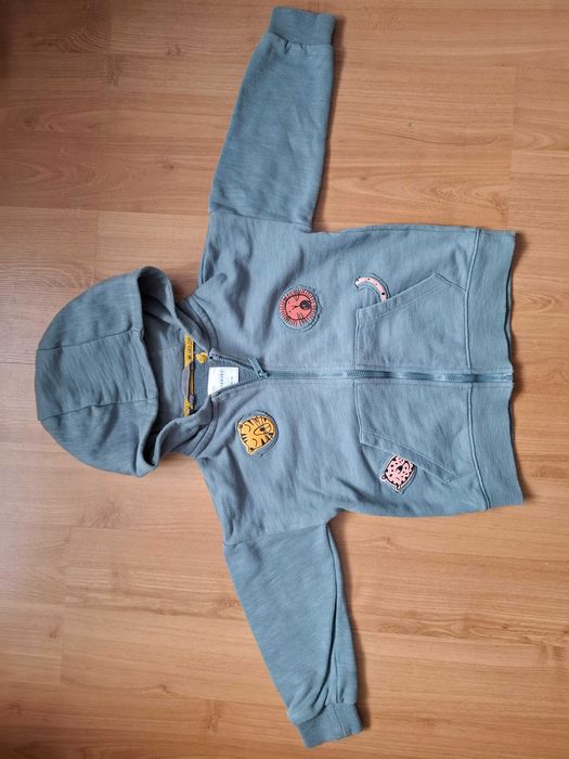 Bluza rozpinana z kapturem rozm. 104