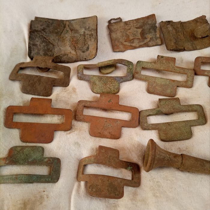 Різнне ,бляхи,зацепи