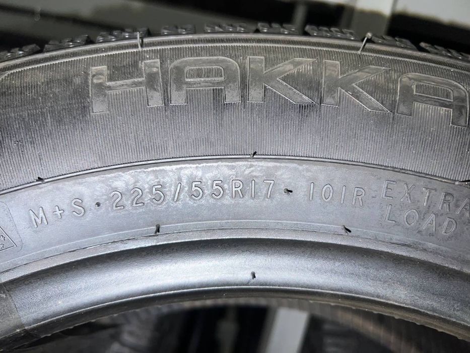 Nokian 225/55R17 Hakkapelitta R5