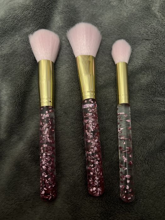 Пензлики для макіяжу нові
