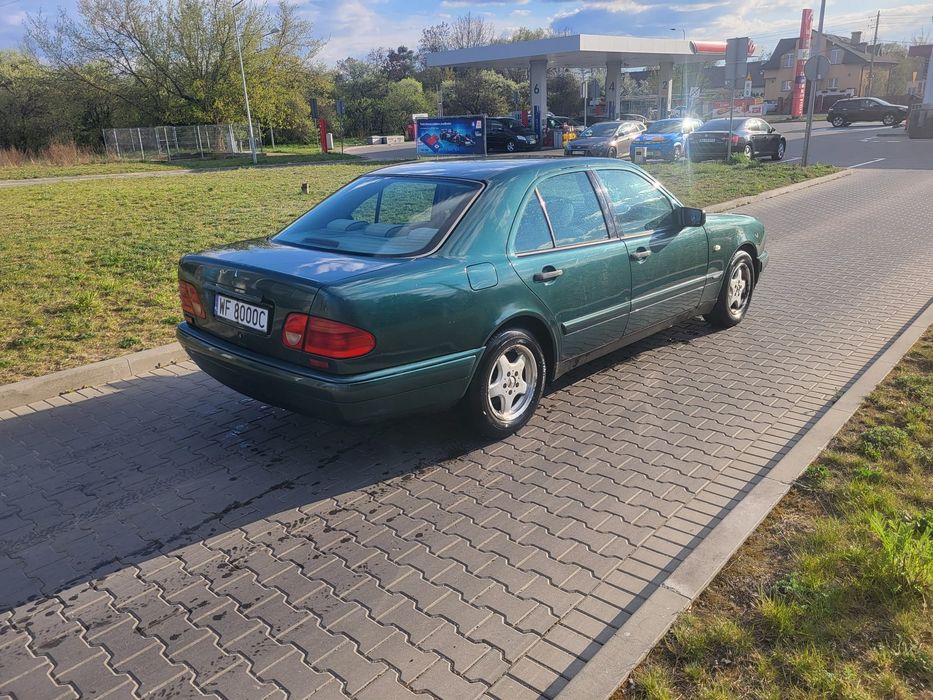 Mercedes E200 manual zdrowy