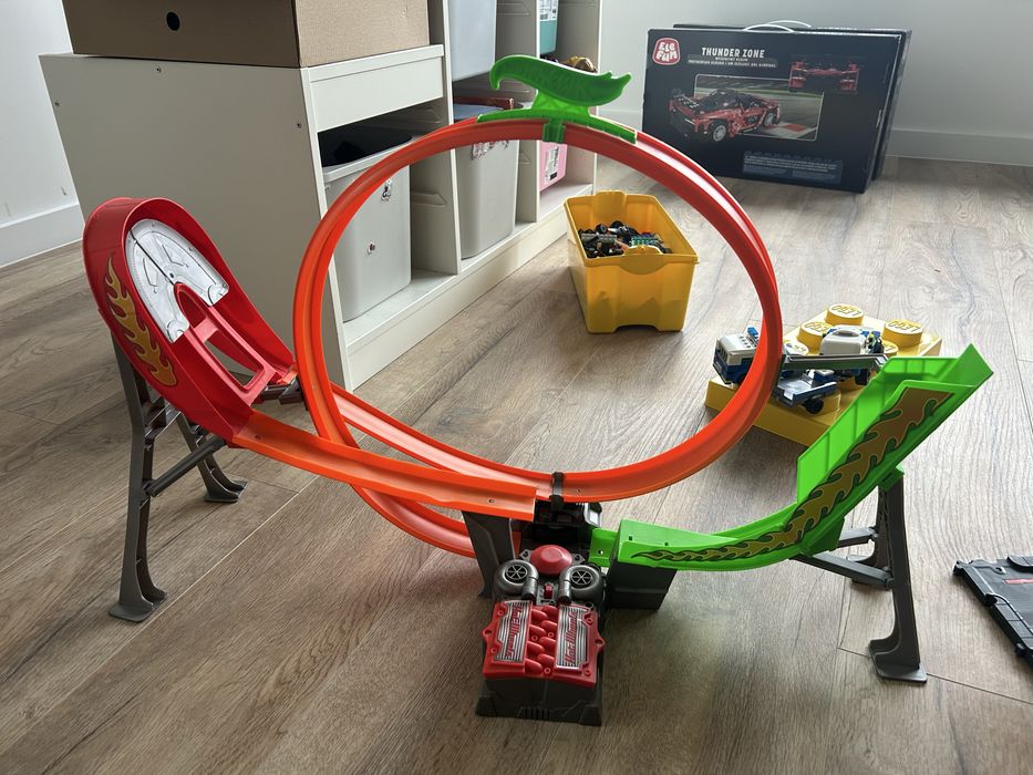 Hot wheels pętla napęd tor