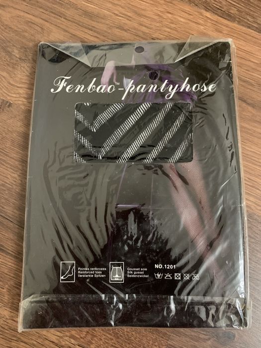 Колготки в сеточку.