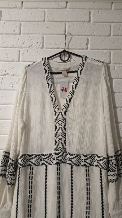 Сукня -вишиванка, вишита сукня міді від H&M