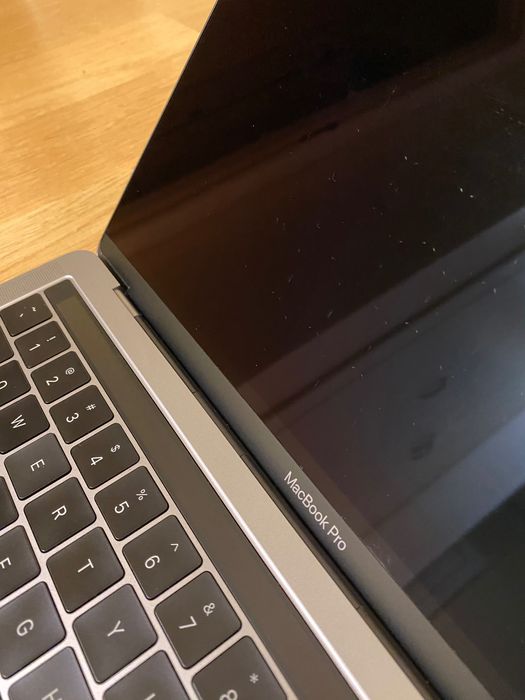 Apple MacBook Pro 13 - Late 2017 - 16 GB RAM/256 GB SSD