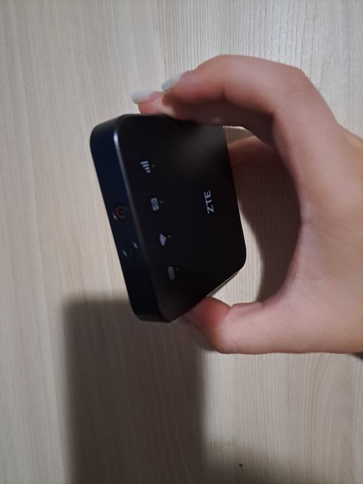 мобільний Wi-Fi роутер  ZTE