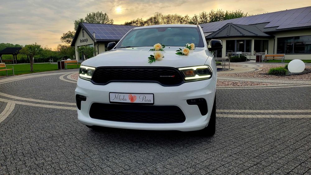 Auto do ślubu Dodge Durango Mercedes GLE Biały Fotobudka