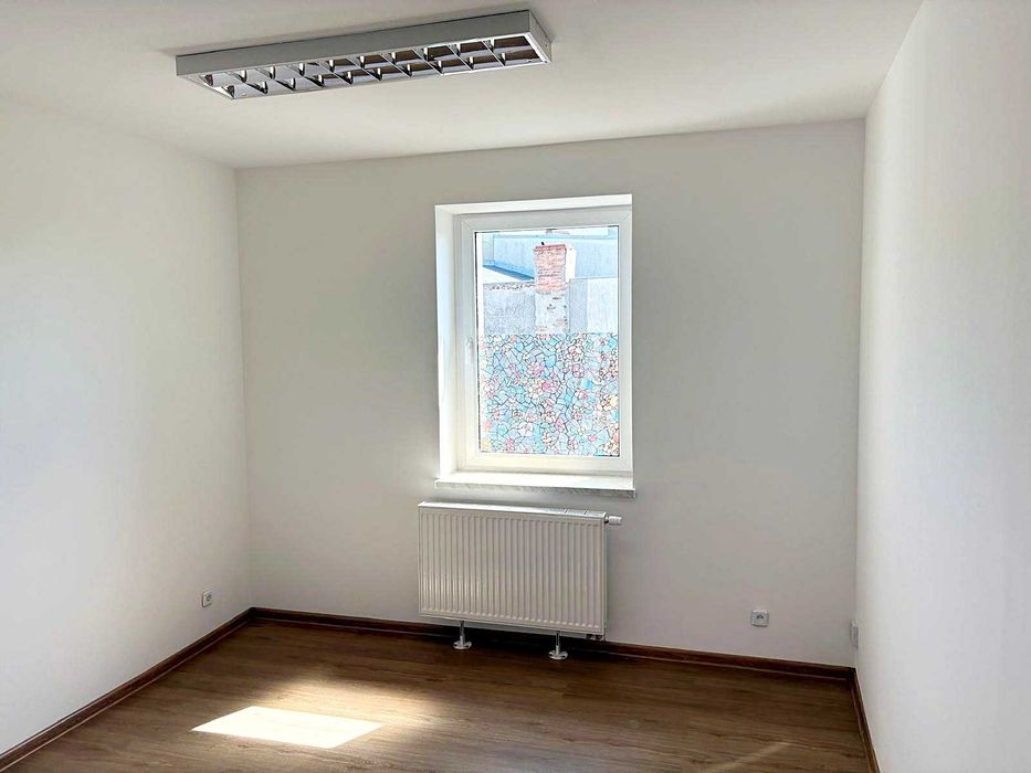 Słoneczny lokal użytkowy w centrum Bytomia z C.O.