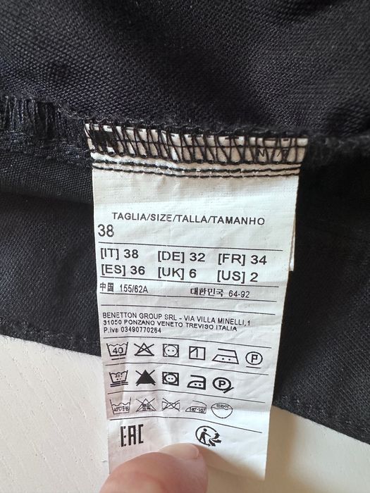 United Colors of Benetton spodenki bermudy roz.38 czarne