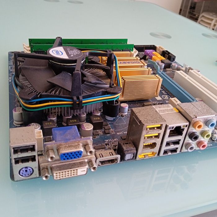 Motherboard Gigabyte Socket 77564552472996993121