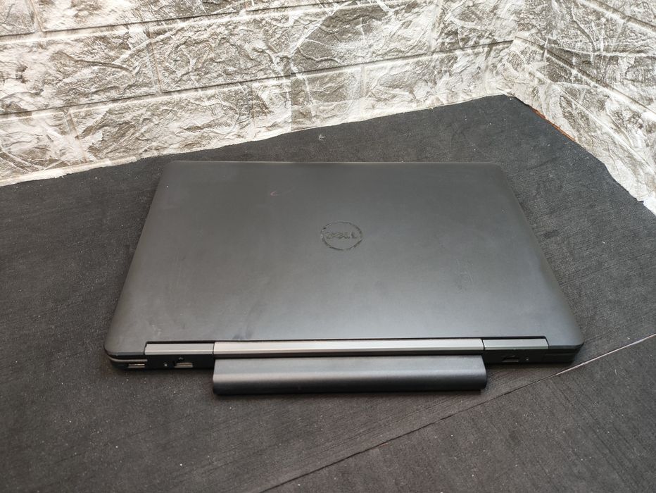 Ноутбук Dell Latitude E5540