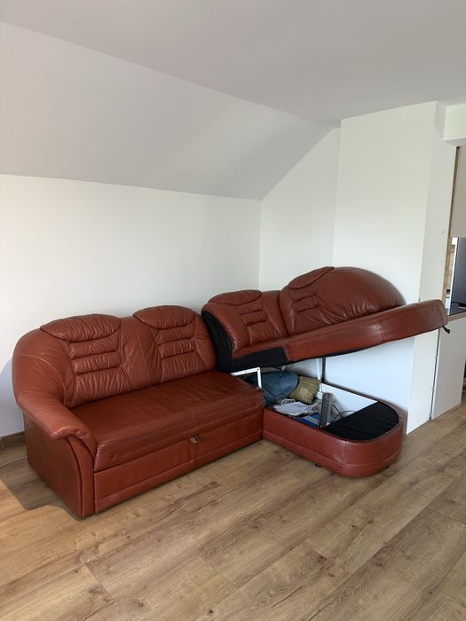 Narożnik skorzany z funkcja spania i schowkiem KLER