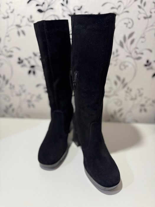 Чоботи жіночі замшеві BullBoxer, 40р