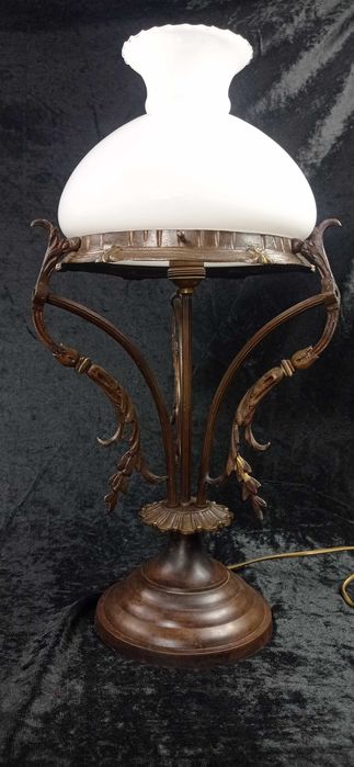 Duza elegancka mosiezna lampa nocna do salonu OS1013