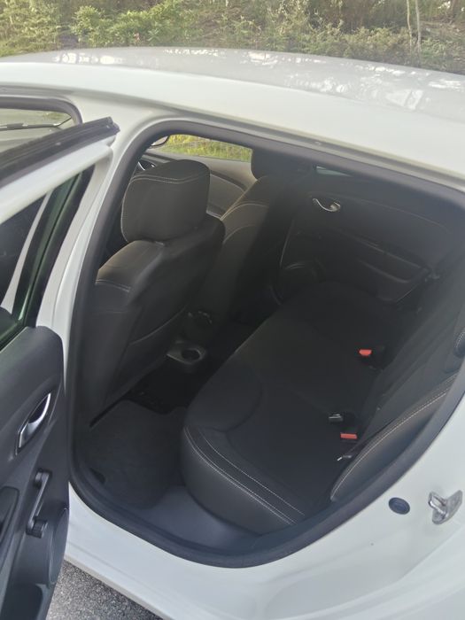 Renault Clio 0.9 TCE limited..só 69 mil km.nacional