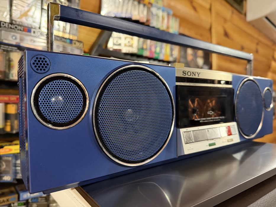 Продам магнитолу Sony CFS-F10