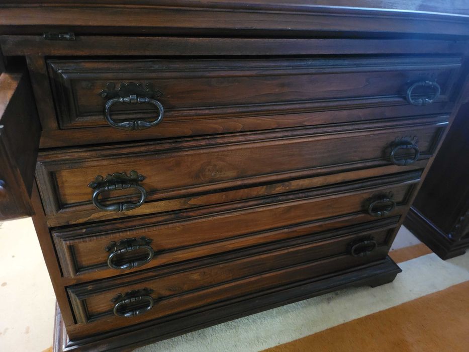 Escrivaninha em madeira maciça estilo rustico - óptimo estado