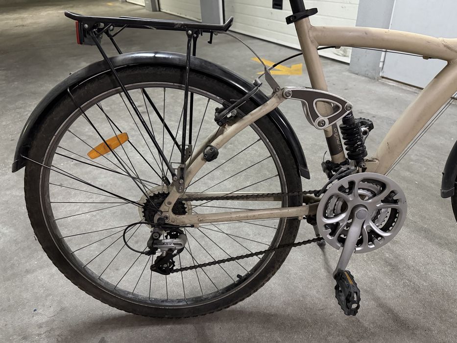 Bicicleta B’Twin 26” com suspensão total – Bom estado