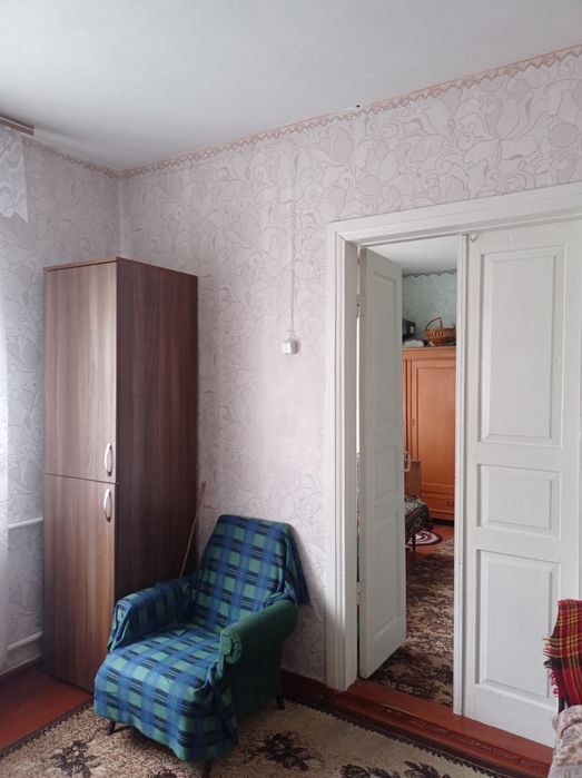 Будинок по трасі Чернігів-Київ в селі Серединка.ЗРУЧНОСТІ. Зем. 2га.