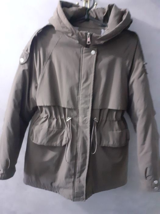 Жіноча куртка демі