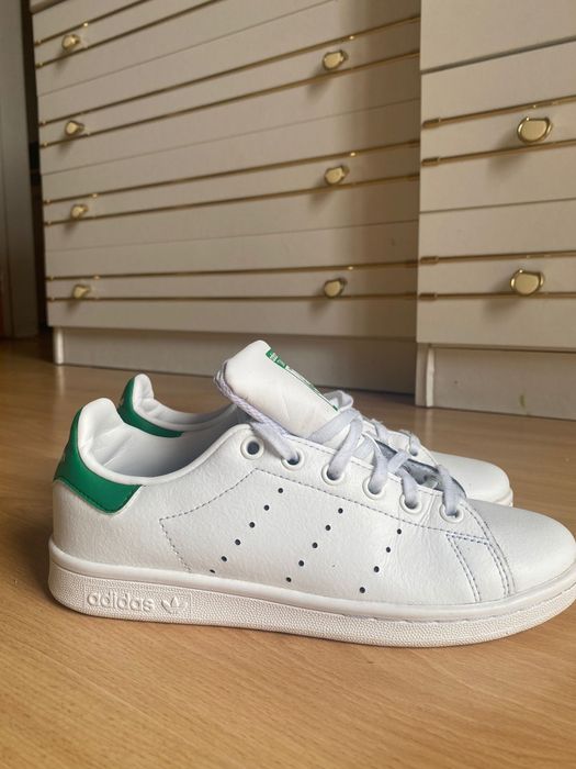 Ténis adidas stand smith