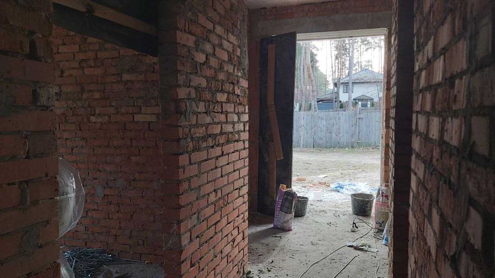 одноповерховий дуплекс в Лісовій Бучі, з газом, через дорогу ліс без %