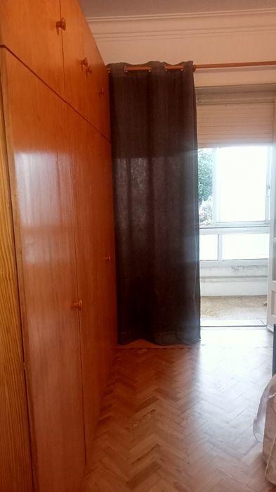Quarto a dois minutos a pé da praia  Carcavelos