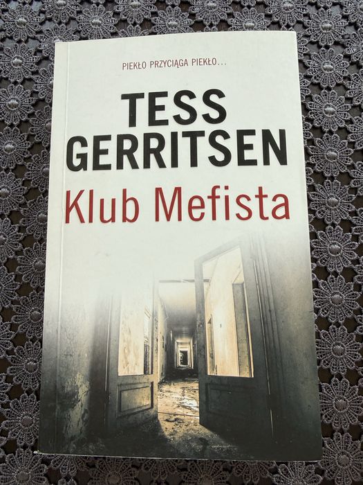 Tess Gerritsen ,, Klub Mefista”
