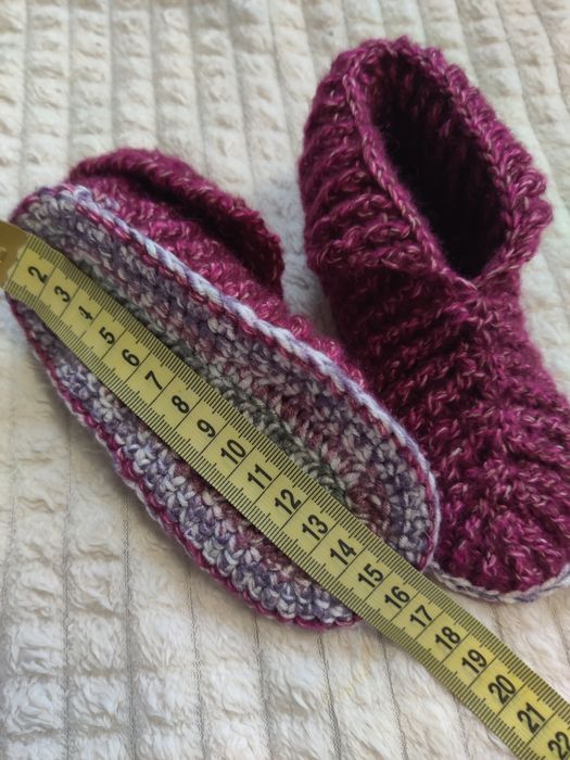 Тепленькі в'язані носочки