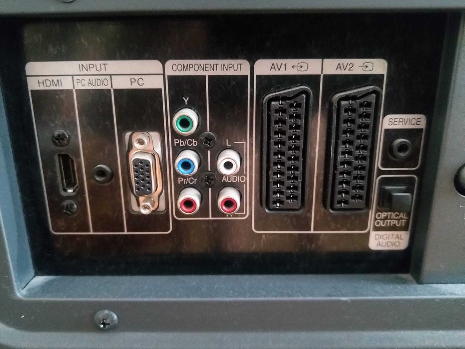 Telewizor 42" 42 cale hdmi euro vga hd ready 2x10W Vesa