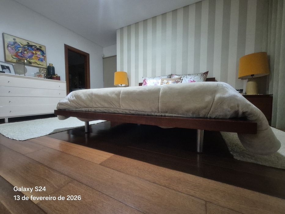 Mobília de quarto em bom estado