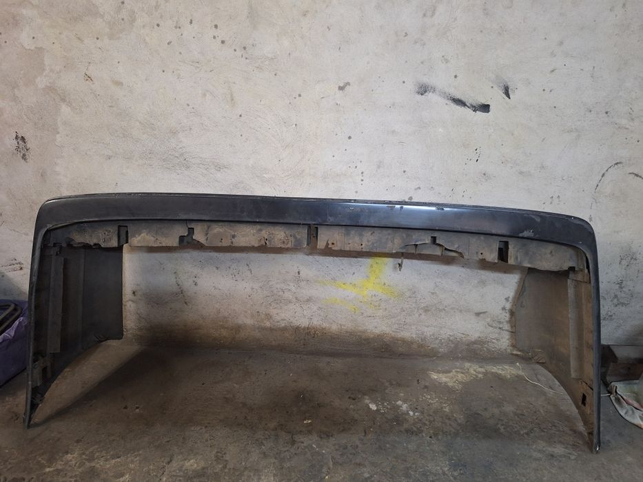 Продам бампер пежо 405