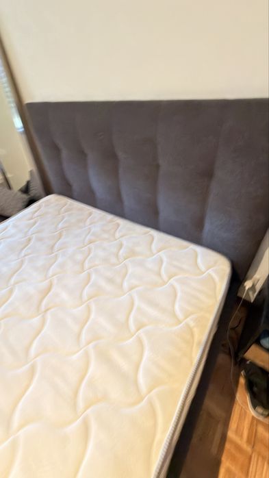 Cama como nova com elevatoria
