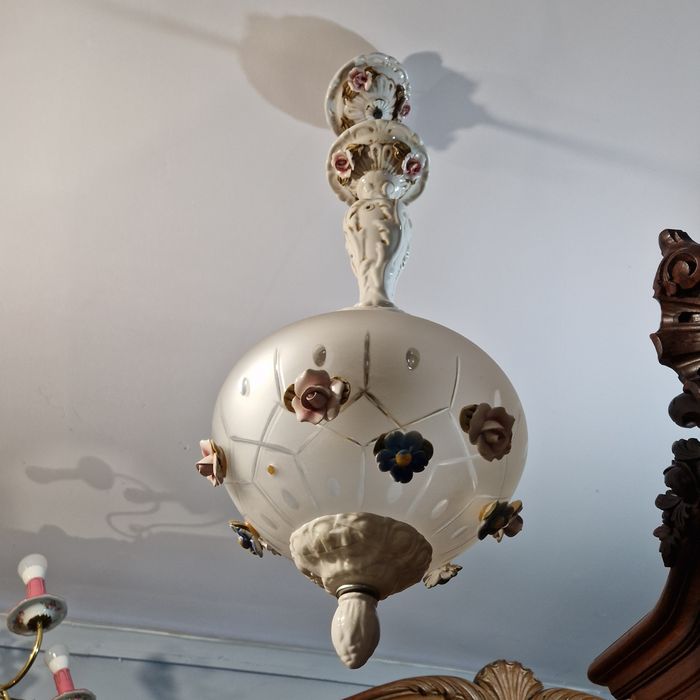 Piękna stara  lampa wisząca