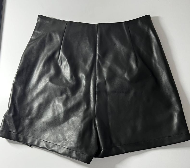 Юбка шорти шкірянна