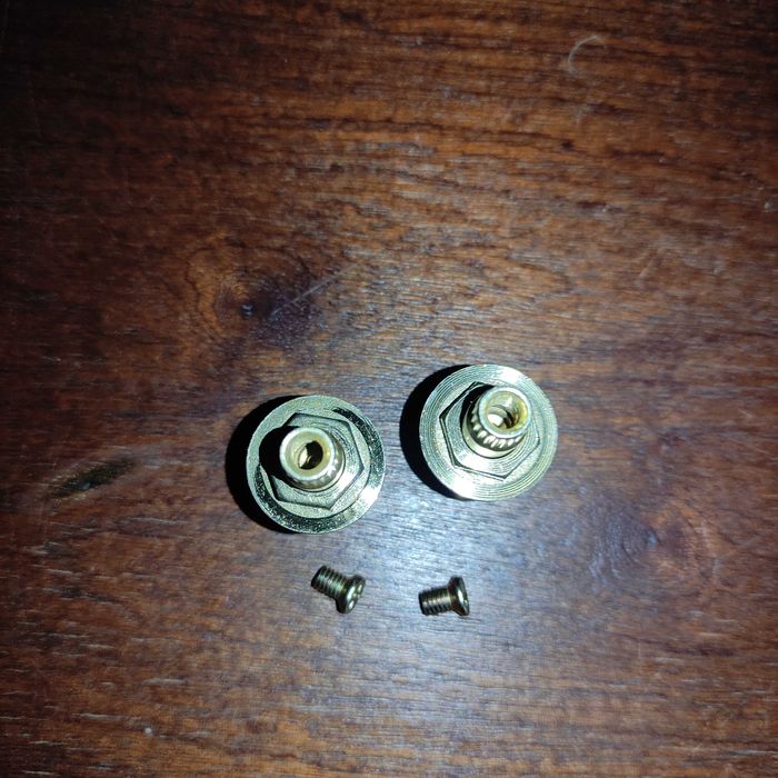 Кран Букса, 2 шт в комплекті + гвинтики