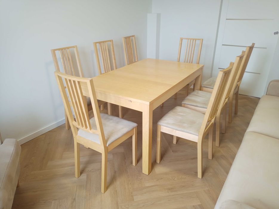 Stół oraz 8 krzeseł