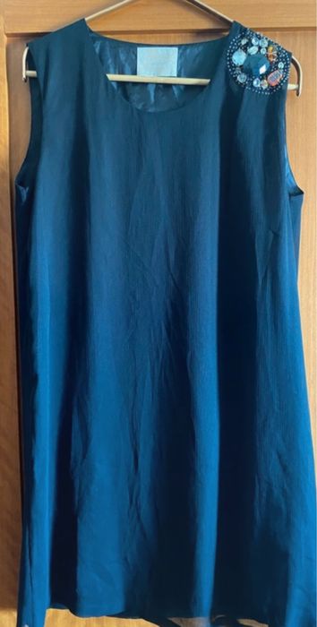 Vestido Lanidor preto com pedras