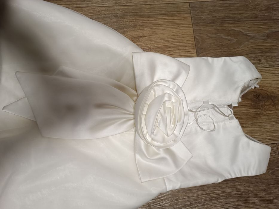 Продам платье для девочки