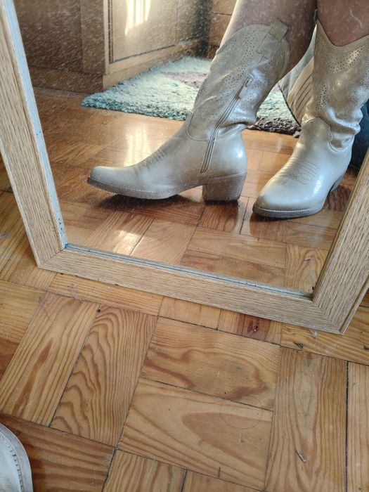 Botas cano médio