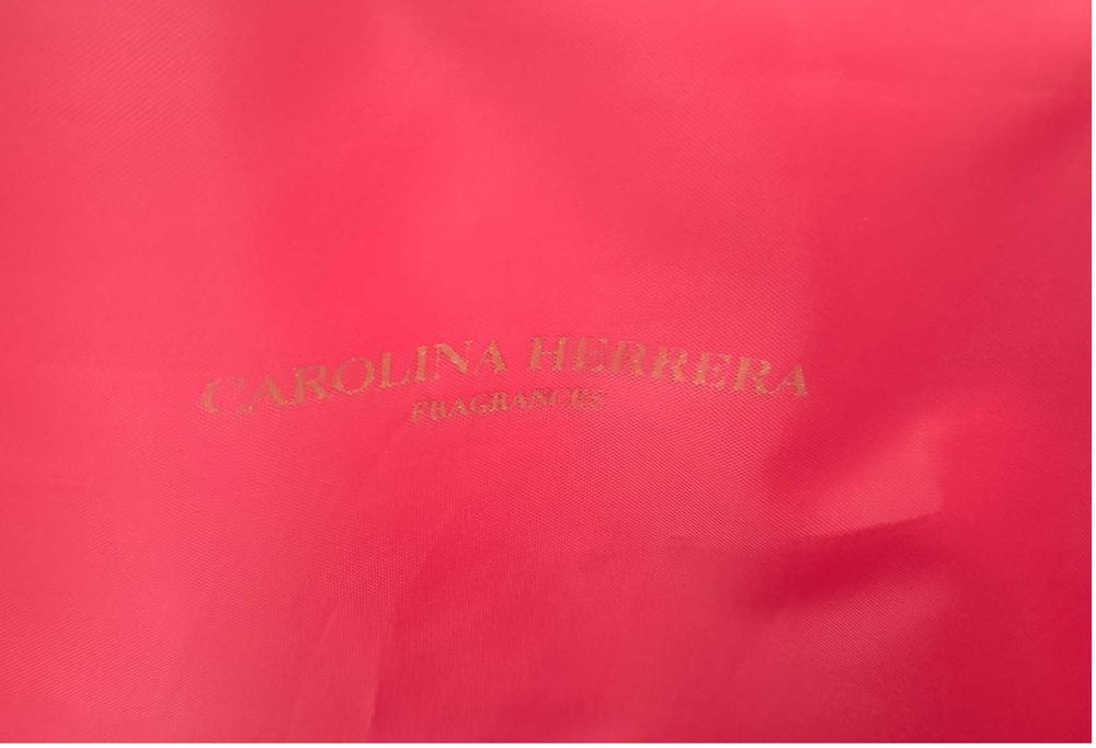 CAROLINA HERRERA - Perfume / Saco / Frascos de Perfume