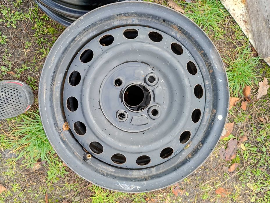 felgi stalowe Mitsubishi 14" stan BDB
